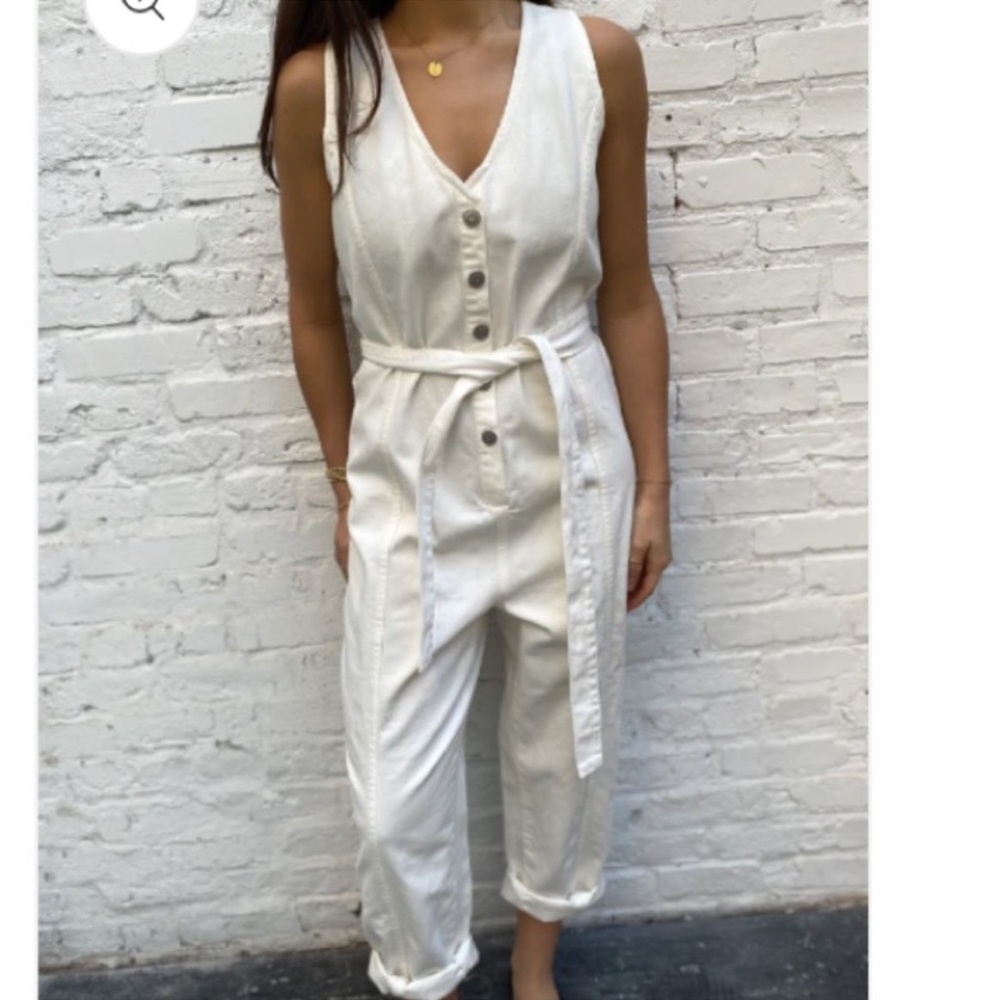 - Athleta FARALLON Romper EUC size 8 Cream colored